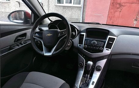 Chevrolet Cruze II, 2010 год, 699 000 рублей, 7 фотография