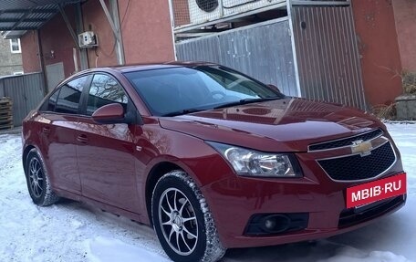 Chevrolet Cruze II, 2010 год, 699 000 рублей, 4 фотография