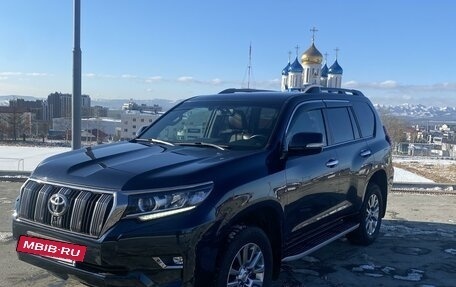 Toyota Land Cruiser Prado 150 рестайлинг 2, 2018 год, 6 100 000 рублей, 3 фотография