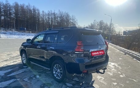 Toyota Land Cruiser Prado 150 рестайлинг 2, 2018 год, 6 100 000 рублей, 9 фотография