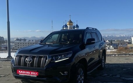 Toyota Land Cruiser Prado 150 рестайлинг 2, 2018 год, 6 100 000 рублей, 6 фотография