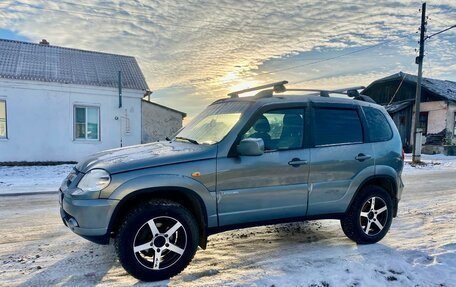 Chevrolet Niva I рестайлинг, 2010 год, 650 000 рублей, 2 фотография