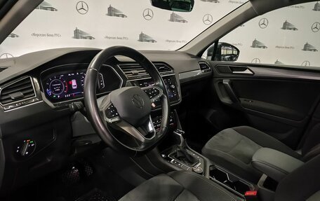 Volkswagen Tiguan II, 2021 год, 4 175 000 рублей, 21 фотография