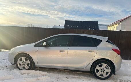 Opel Astra J, 2011 год, 1 170 000 рублей, 2 фотография