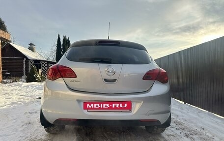 Opel Astra J, 2011 год, 1 170 000 рублей, 19 фотография