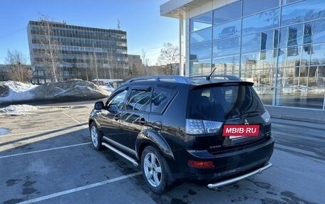 Mitsubishi Outlander III рестайлинг 3, 2007 год, 1 400 000 рублей, 2 фотография