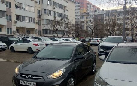 Hyundai Solaris II рестайлинг, 2013 год, 820 000 рублей, 1 фотография