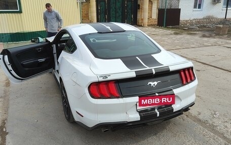 Ford Mustang VI рестайлинг, 2019 год, 2 200 000 рублей, 3 фотография