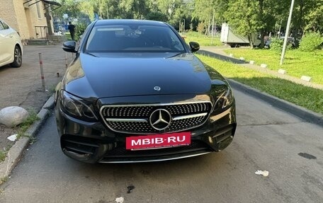 Mercedes-Benz E-Класс, 2019 год, 3 000 000 рублей, 7 фотография