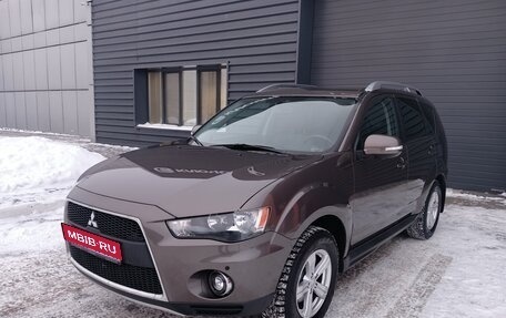 Mitsubishi Outlander III рестайлинг 3, 2010 год, 1 389 000 рублей, 1 фотография