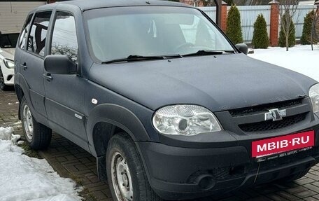 Chevrolet Niva I рестайлинг, 2011 год, 480 000 рублей, 3 фотография