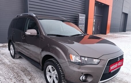 Mitsubishi Outlander III рестайлинг 3, 2010 год, 1 389 000 рублей, 3 фотография