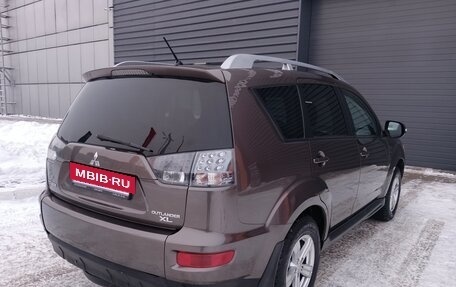 Mitsubishi Outlander III рестайлинг 3, 2010 год, 1 389 000 рублей, 5 фотография