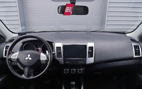 Mitsubishi Outlander III рестайлинг 3, 2010 год, 1 389 000 рублей, 16 фотография