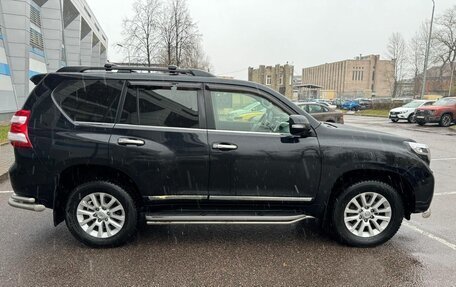 Toyota Land Cruiser Prado 150 рестайлинг 2, 2015 год, 3 550 000 рублей, 5 фотография