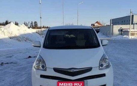 Toyota Ractis I, 2010 год, 829 000 рублей, 3 фотография