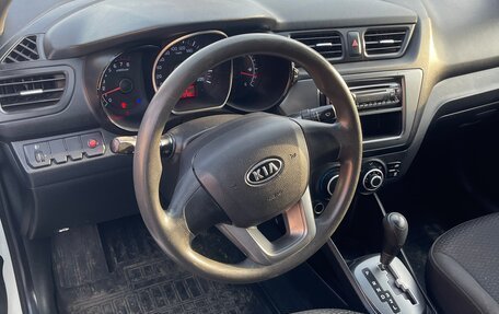 KIA Rio III рестайлинг, 2012 год, 855 000 рублей, 10 фотография