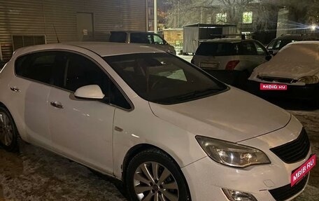 Opel Astra J, 2010 год, 1 фотография