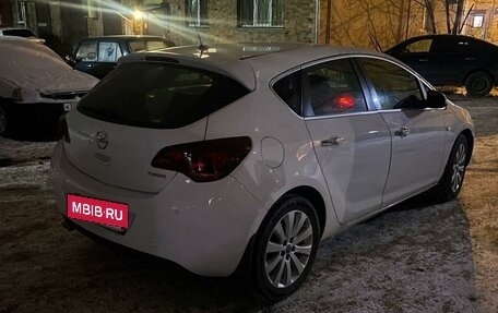 Opel Astra J, 2010 год, 4 фотография