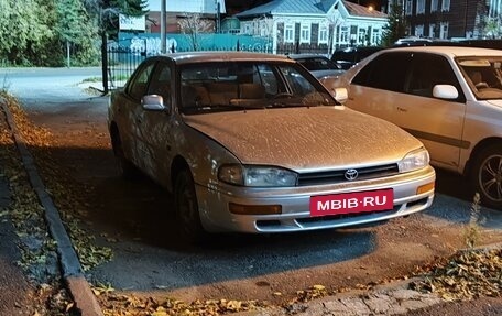 Toyota Camry, 1993 год, 320 000 рублей, 10 фотография