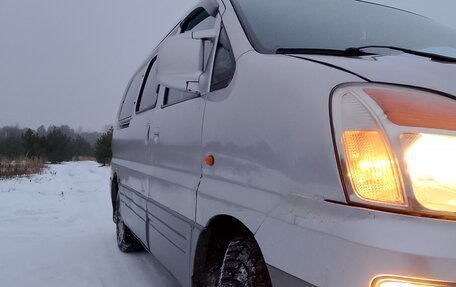 Hyundai H-1 II рестайлинг, 2004 год, 645 000 рублей, 7 фотография