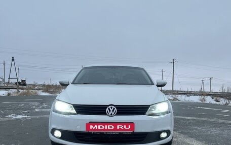 Volkswagen Jetta VI, 2011 год, 1 160 000 рублей, 13 фотография