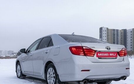 Toyota Camry, 2013 год, 1 980 000 рублей, 11 фотография