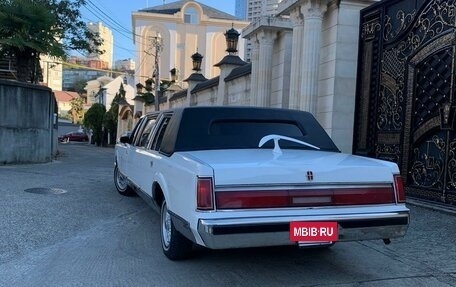 Lincoln Town Car II, 1987 год, 1 500 000 рублей, 5 фотография