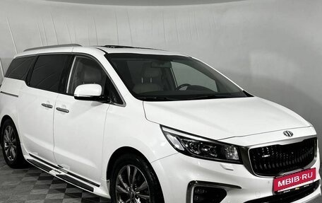 KIA Carnival III, 2018 год, 2 690 000 рублей, 3 фотография