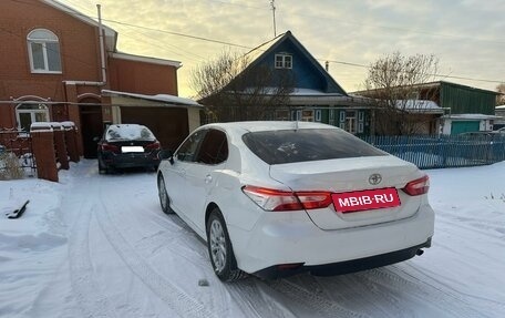 Toyota Camry, 2021 год, 2 380 000 рублей, 5 фотография