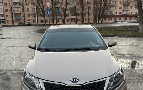 KIA Rio III рестайлинг, 2015 год, 1 285 000 рублей, 2 фотография