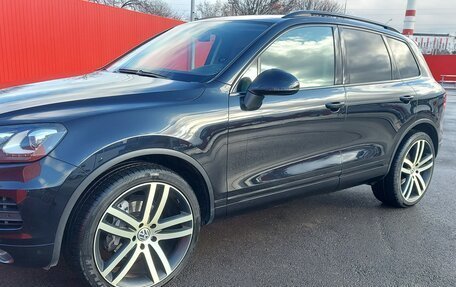 Volkswagen Touareg III, 2013 год, 2 600 000 рублей, 1 фотография