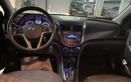 Hyundai Solaris II рестайлинг, 2015 год, 1 030 000 рублей, 3 фотография