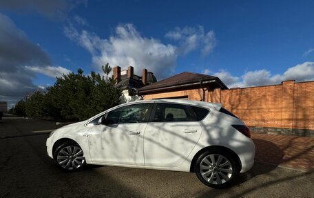 Opel Astra J, 2011 год, 1 050 000 рублей, 4 фотография