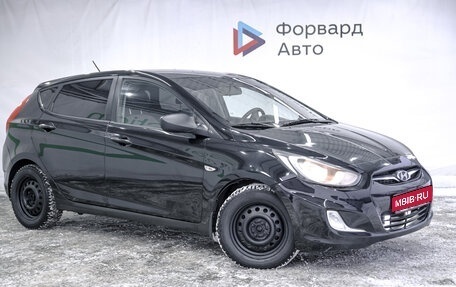 Hyundai Solaris II рестайлинг, 2012 год, 700 000 рублей, 1 фотография