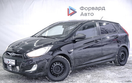 Hyundai Solaris II рестайлинг, 2012 год, 700 000 рублей, 3 фотография