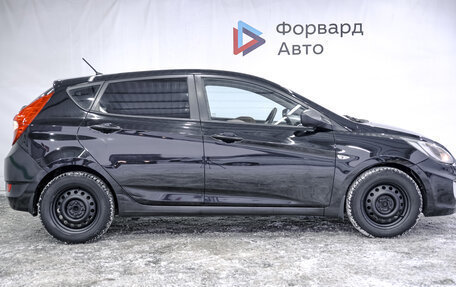 Hyundai Solaris II рестайлинг, 2012 год, 700 000 рублей, 8 фотография