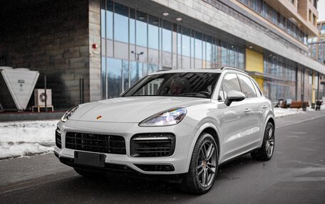 Porsche Cayenne III, 2022 год, 14 000 000 рублей, 2 фотография