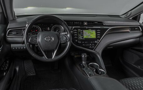 Toyota Camry, 2020 год, 3 779 000 рублей, 6 фотография