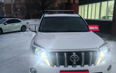 Toyota Land Cruiser Prado 150 рестайлинг 2, 2016 год, 4 690 000 рублей, 6 фотография