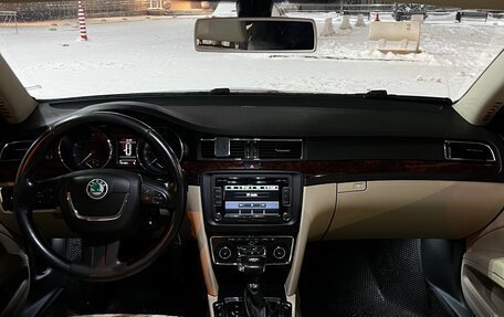 Skoda Superb III рестайлинг, 2010 год, 1 250 000 рублей, 18 фотография