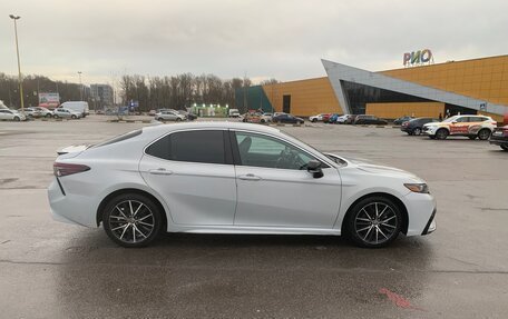 Toyota Camry, 2022 год, 3 000 000 рублей, 5 фотография