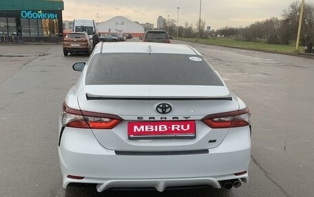 Toyota Camry, 2022 год, 3 000 000 рублей, 3 фотография