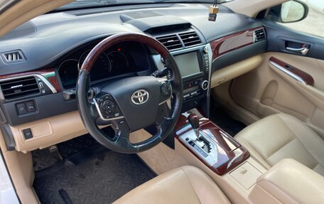 Toyota Camry, 2012 год, 1 850 000 рублей, 10 фотография