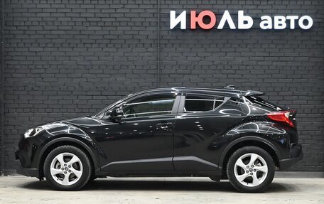 Toyota C-HR I рестайлинг, 2017 год, 2 480 000 рублей, 8 фотография