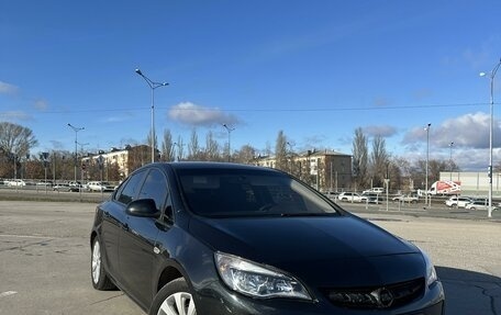 Opel Astra J, 2013 год, 770 000 рублей, 2 фотография