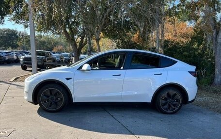 Tesla Model Y I, 2023 год, 6 100 000 рублей, 2 фотография