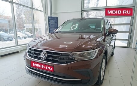 Volkswagen Tiguan II, 2021 год, 3 850 000 рублей, 1 фотография