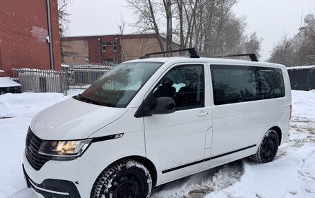 Volkswagen Caravelle T6 рестайлинг, 2020 год, 5 500 000 рублей, 2 фотография