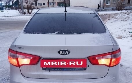 KIA Rio III рестайлинг, 2013 год, 825 000 рублей, 2 фотография